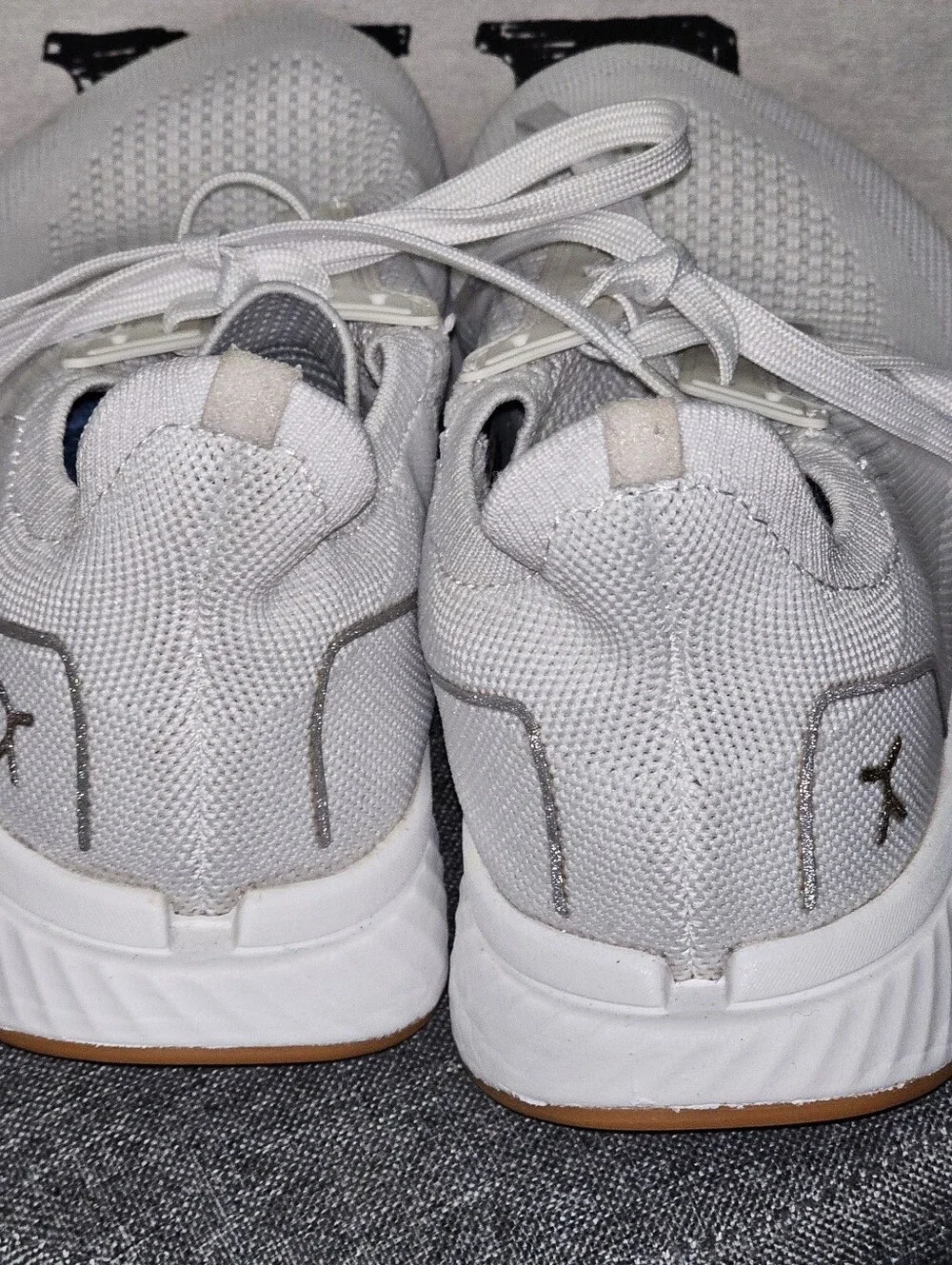 Unisex Flux Adapt White Running Sneakers - Lightweight Performance 7.5 M / 9 W